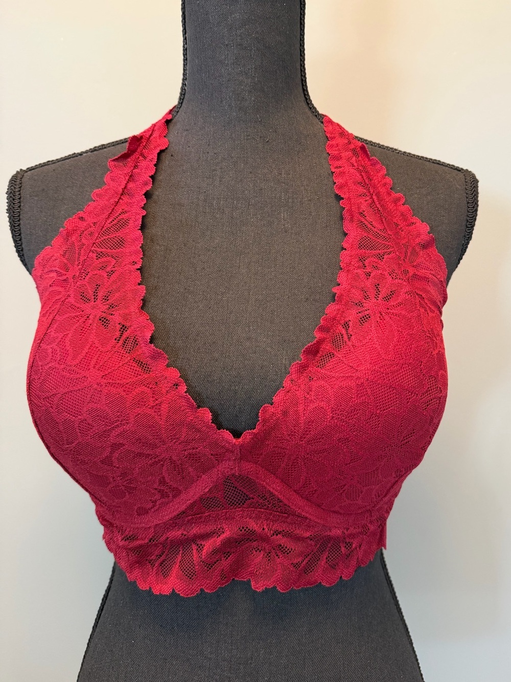 VS Pink halter style lace padded bra